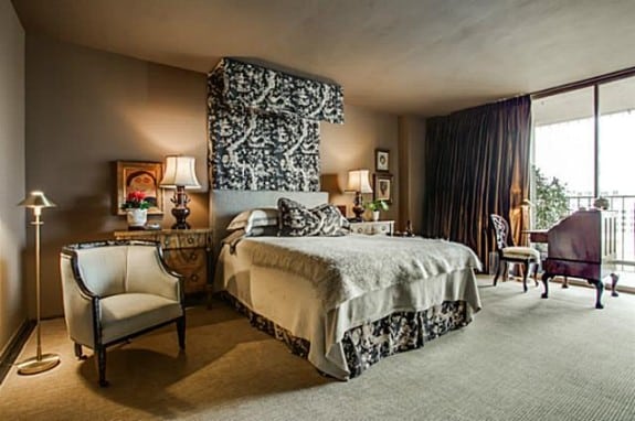 3310-Fairmount-10B-Master-Bed-575x382