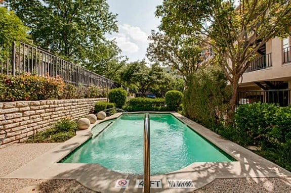 3311-Blackburn-pool-2-575x382