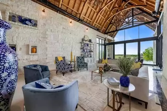 339-Town-East-Blvd-o