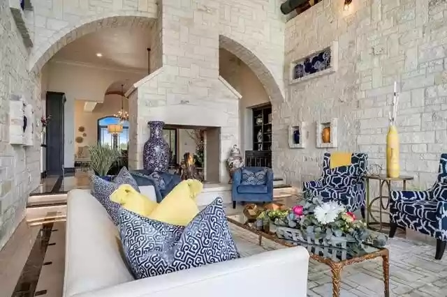 339-Town-East-Blvd-o