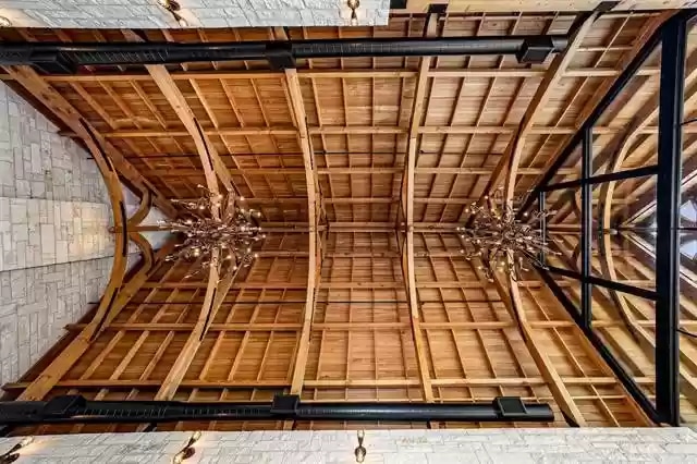 339-Town-East-Blvd-8