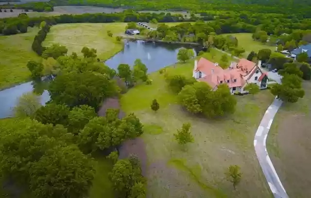 339-Town-East-Blvd-o