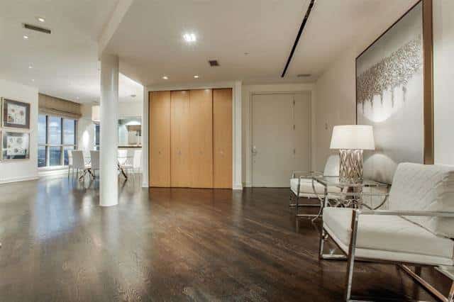 3401-Lee-Parkway-61
