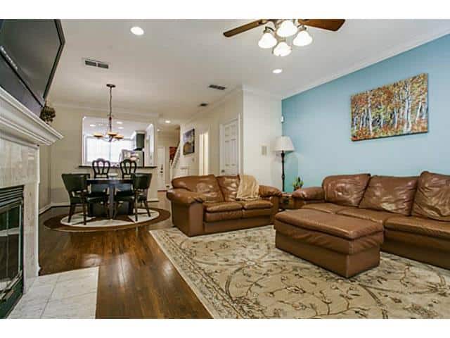 3415-McFarlin-Living