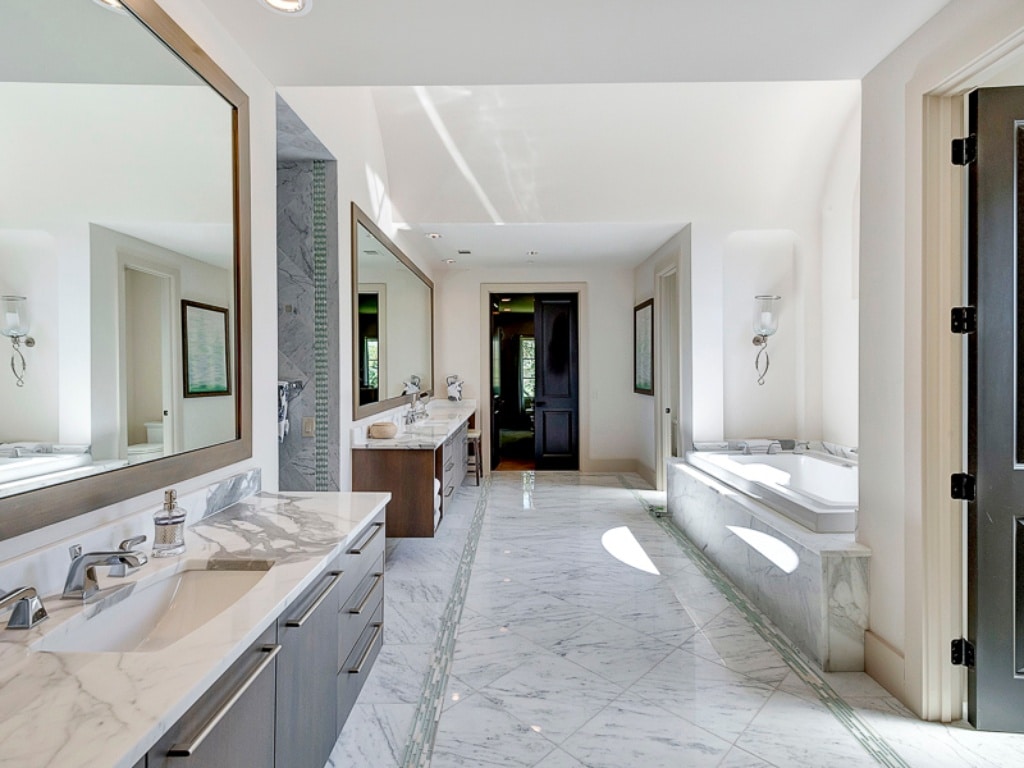 3417-Villanova-master-bath