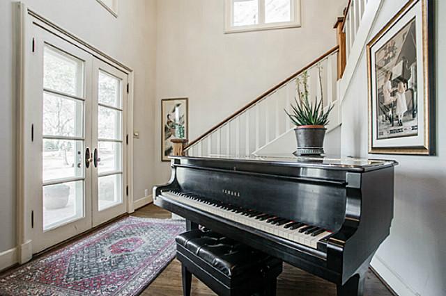 3441-University-foyer