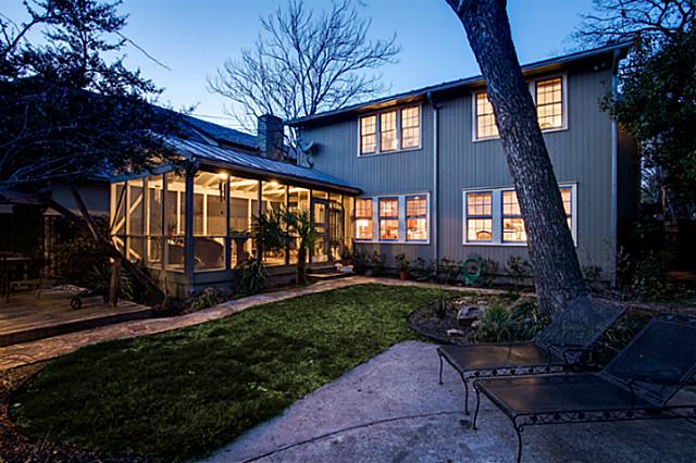 3441-University-rear-shot