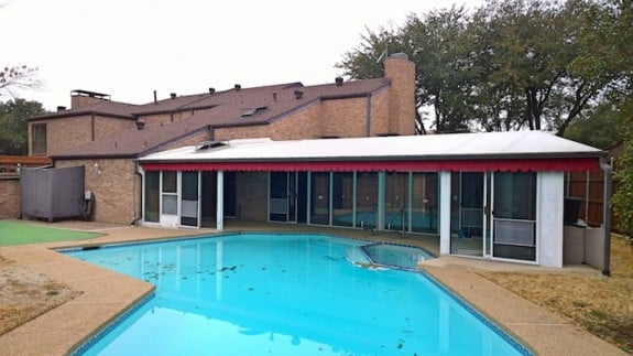 3459-Courtyard-Pool-575x323