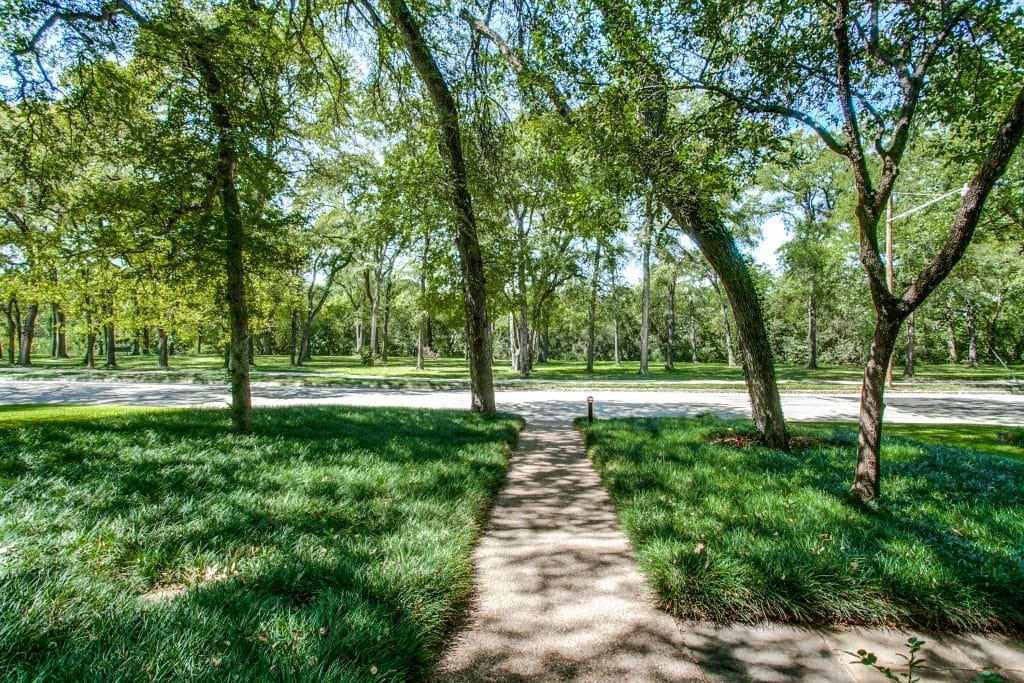 3605-overton-park-dr-fort-worth-tx-e-High-Res-27a-1024x683