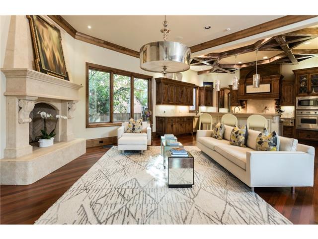 3612-Maplewood-family-room-2
