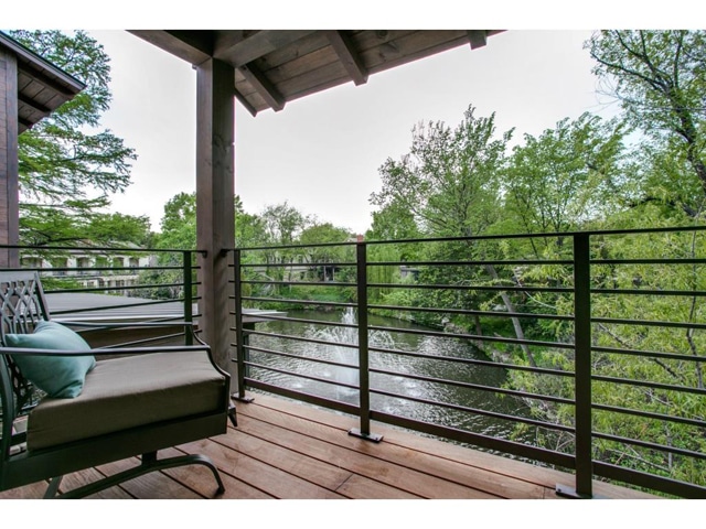 3615-Amherst-Master-Balcony