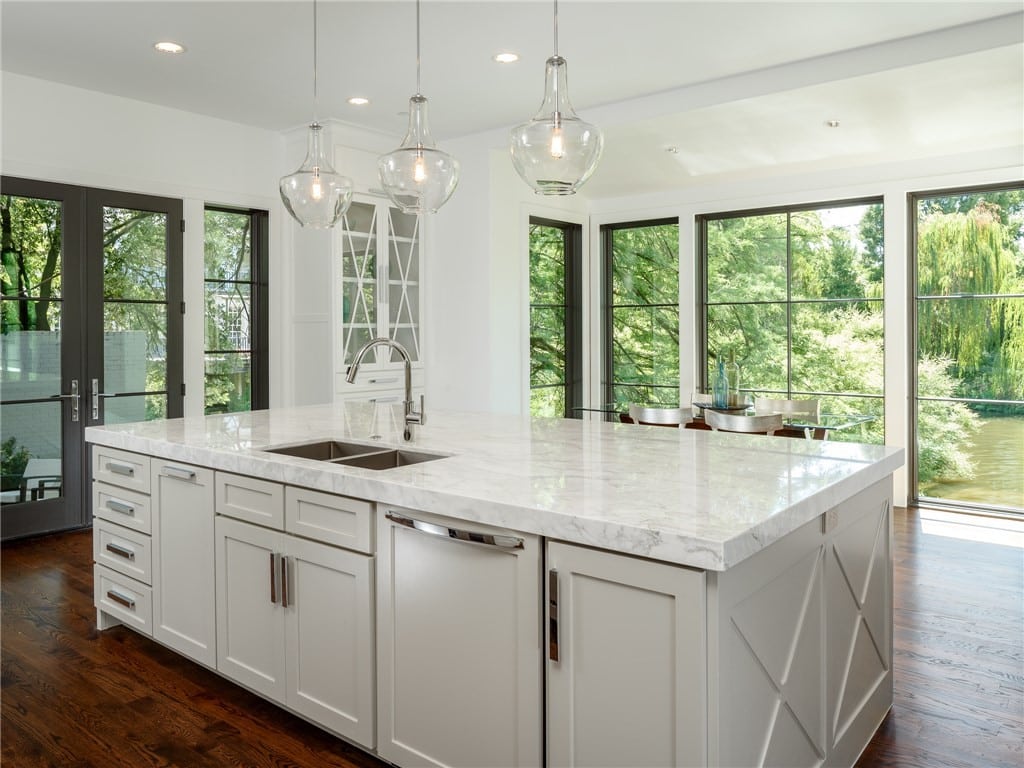 3615-Amherst-ext-1024x768