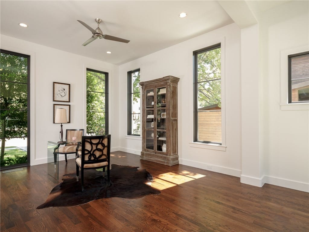 3615-Amherst-ext-1024x768