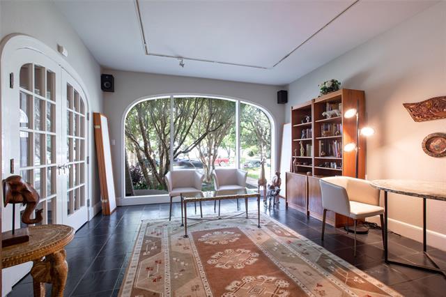 3620-Armstrong-Avenue-2