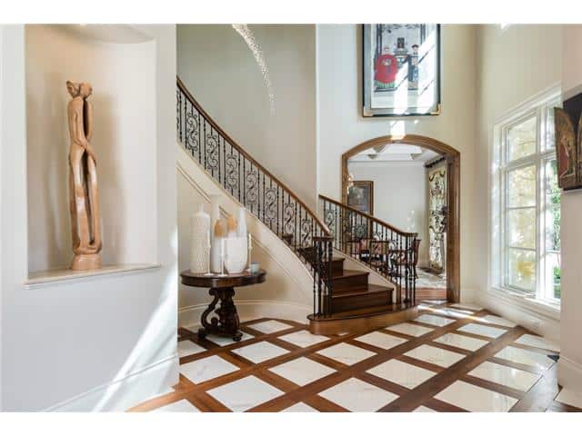 3620-Maplewood-foyer