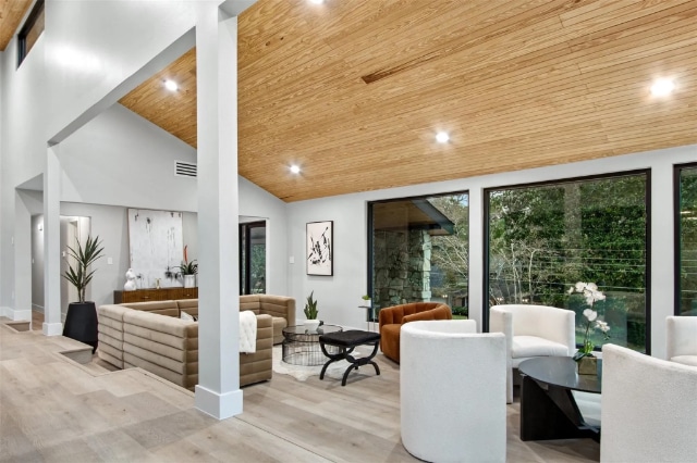 3663-Cripple-Creek-facade