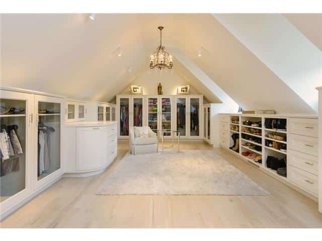 3700-Euclid-master-closet-1