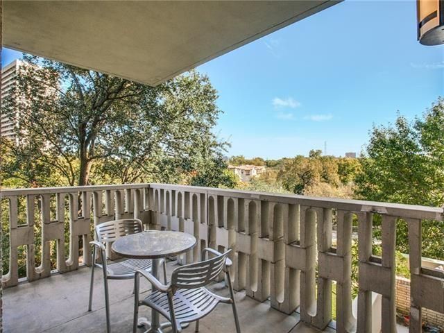 3701-Turtle-Creek-Blvd-v
