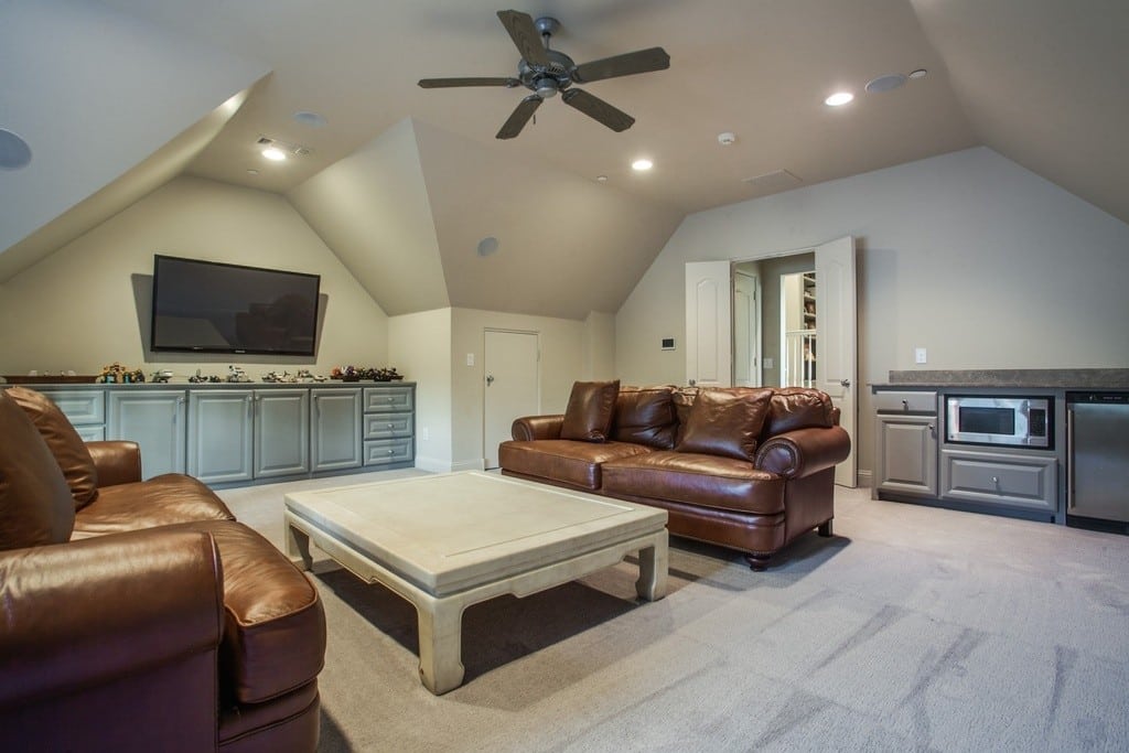 3704-Wentwood-gameroom-bar-1024x683