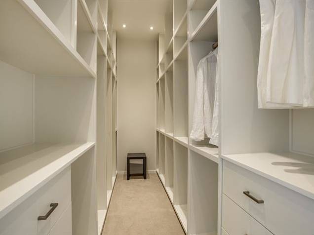 3710-Colvin-Court-master-closet