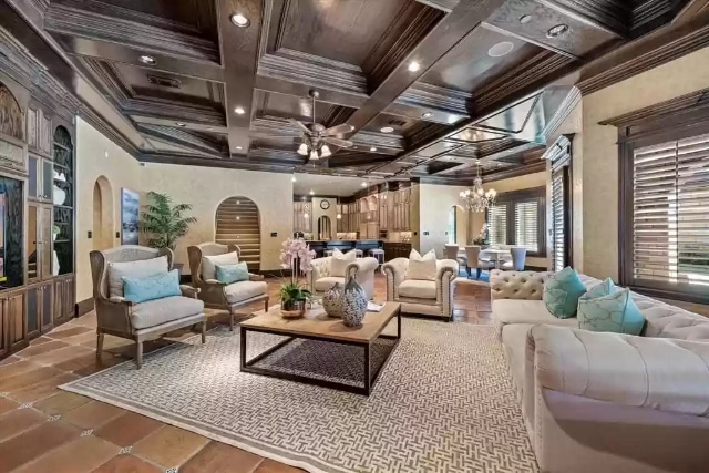 3716-N-White-Chapel-Blvd-6