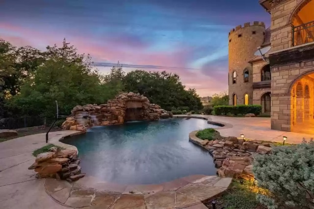 3716-N-White-Chapel-Blvd-6