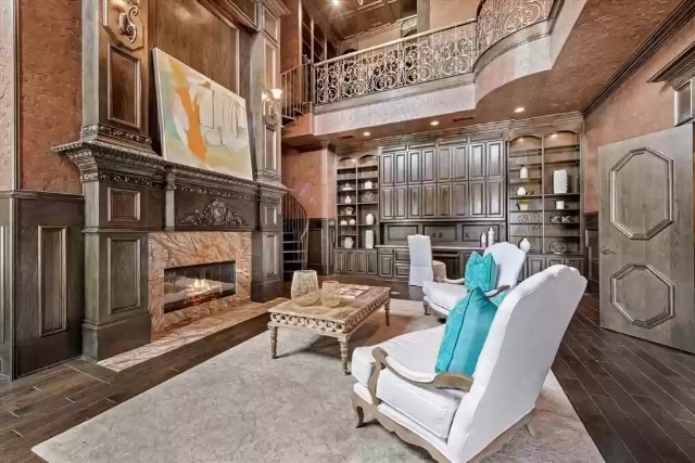 3716-N-White-Chapel-Blvd-6