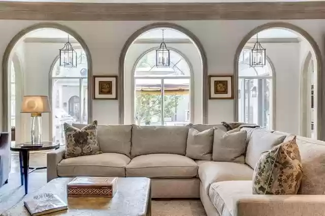 3721-Beverly-Drive-1