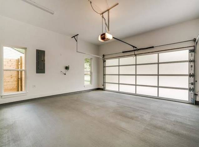 3772-Seguin-Drive-Garage