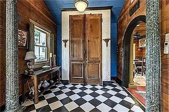 3778-W.-6th-Foyer
