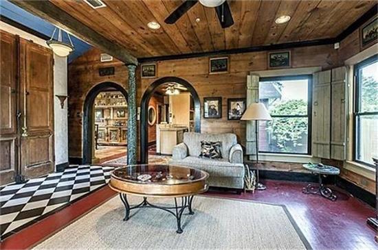 3778-W.-6th-Living