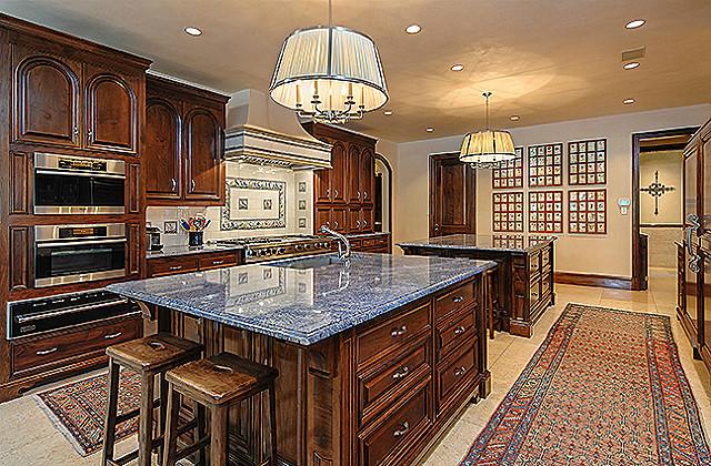 3800-Beverly-kitchen