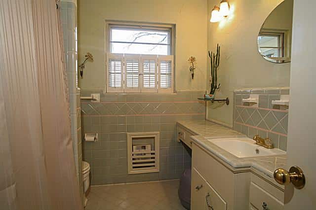 3806-Walnut-Hill-Hall-Bath