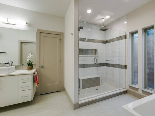 3811-valley-Ridge-master-bath-2