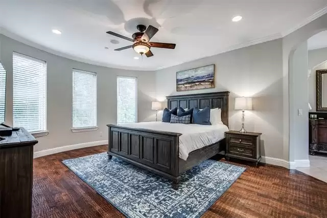 3817-Bowser-Avenue-6