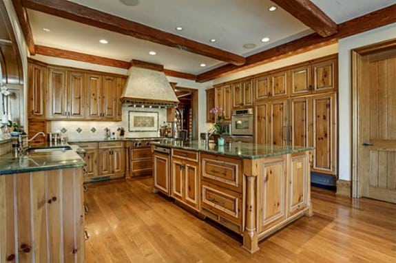3826-Maplewood-kit-575x382.jpg-kitchen
