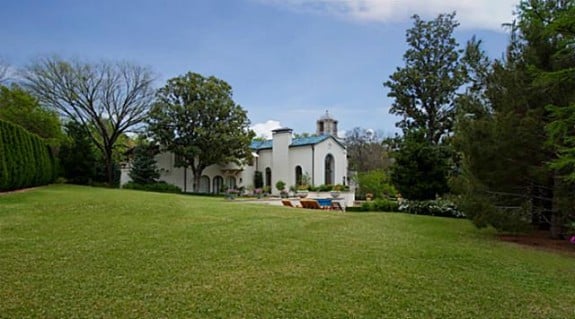 3828-Turtle-Creek-grounds-575x319