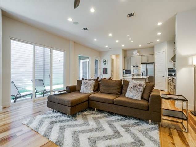 3859-Pine-Tree-Living-2