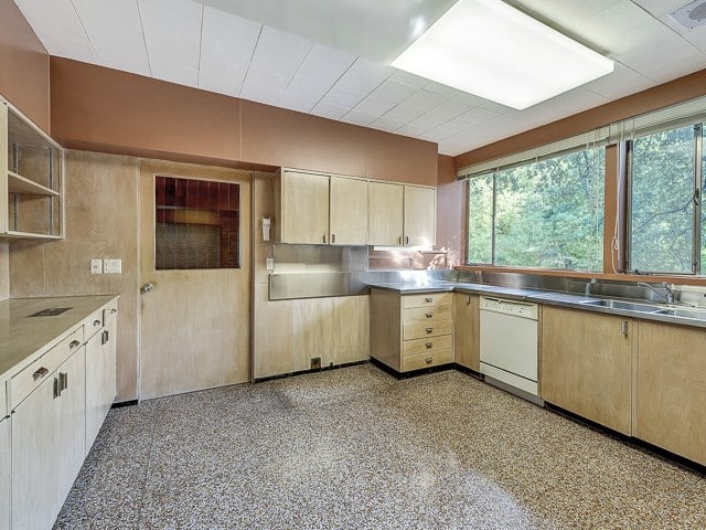 3860-Bellaire-Kitchen