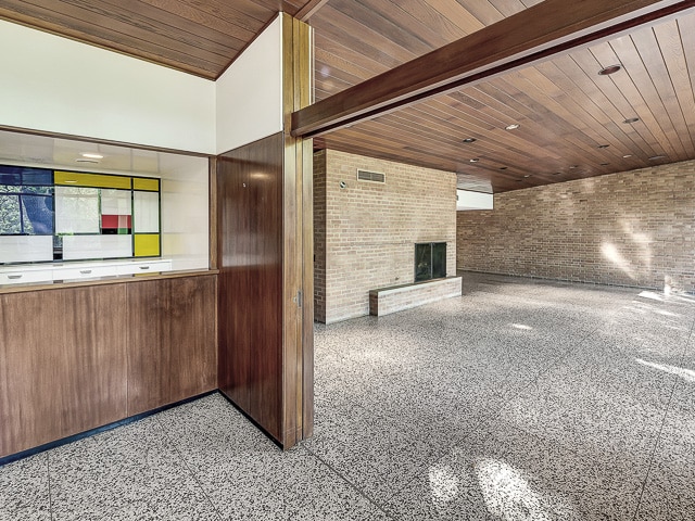 3860-Bellaire-bar-with-Mondrian