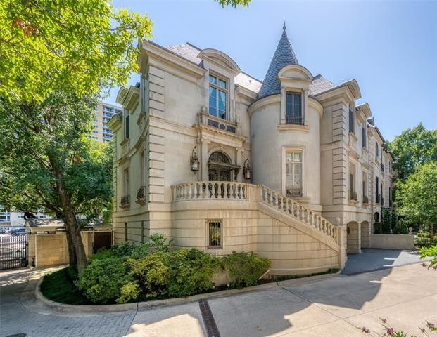 3901-Turtle-Creek-1