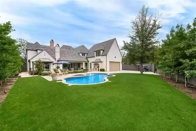 3953-Dalgreen-Drive-28-dog-copy