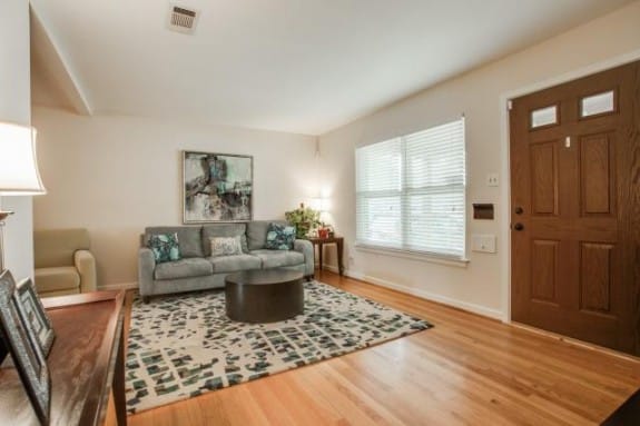 3958-Clover-Living-575x383