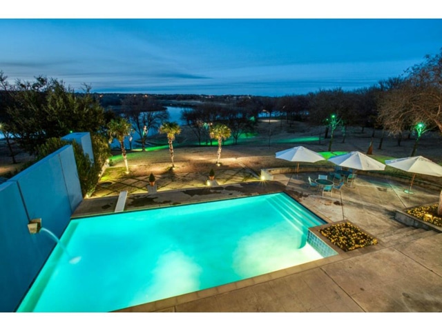 3959-Spinnaker-Run-Balcony-View
