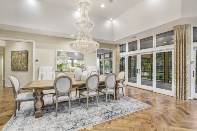 03_7_Kingsgate-Front-Door-Dusk-1103_mls