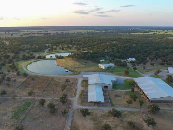 4-rocking-w-ranch-facilities-sunset-600xx1500-1125-250-0