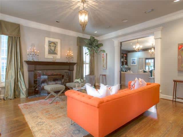 400-Virginia-Place-living-room