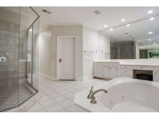 4029-Southwestern-master-bath-2