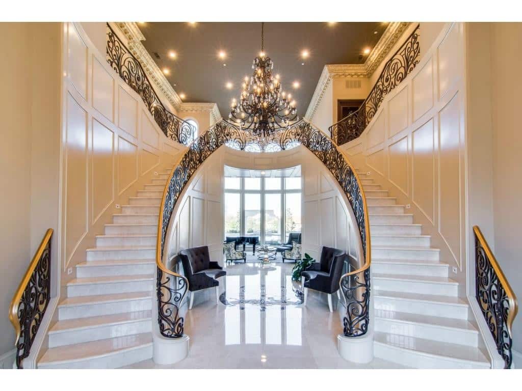 408-Woodlake-Foyer-1024x768