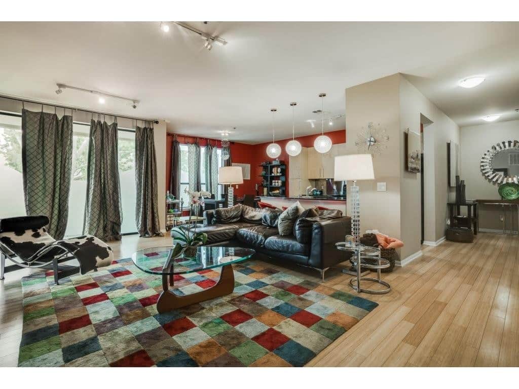 4111-Gilbert-Avenue-211-Living-1024x768